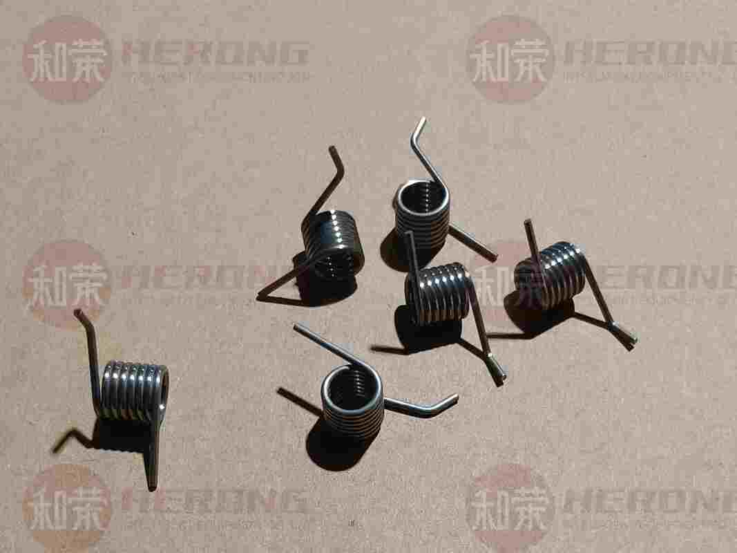 Nouveau ressort de Torsion droit de haute qualité pour chariot de serrage Hyosung CDU 1.4 + 0D10.5 * 11.2L * 7N pièces de rechange ATM
